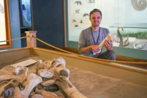 The tours with Dr. Johnathan Hoffman and docent Bob Harbaugh this fall are an opportune time to appreciate the Earth Science specimens. Owen Duncan photo.